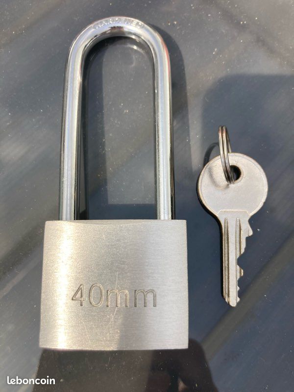 Cadenas divers /quincaillerie/jardinage/école (image 2)