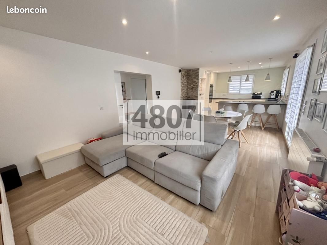 Maison 5 pièces 180 m² · à Scionzier · 180 m² · 429 000 €