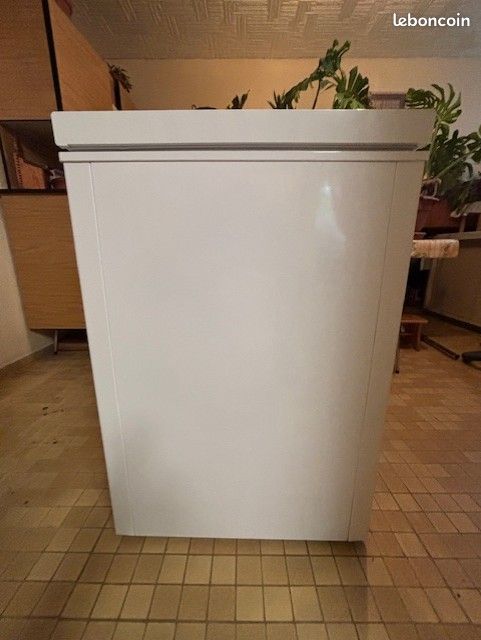 Vends congélateur coffre Thomson 249 litres (image 3)
