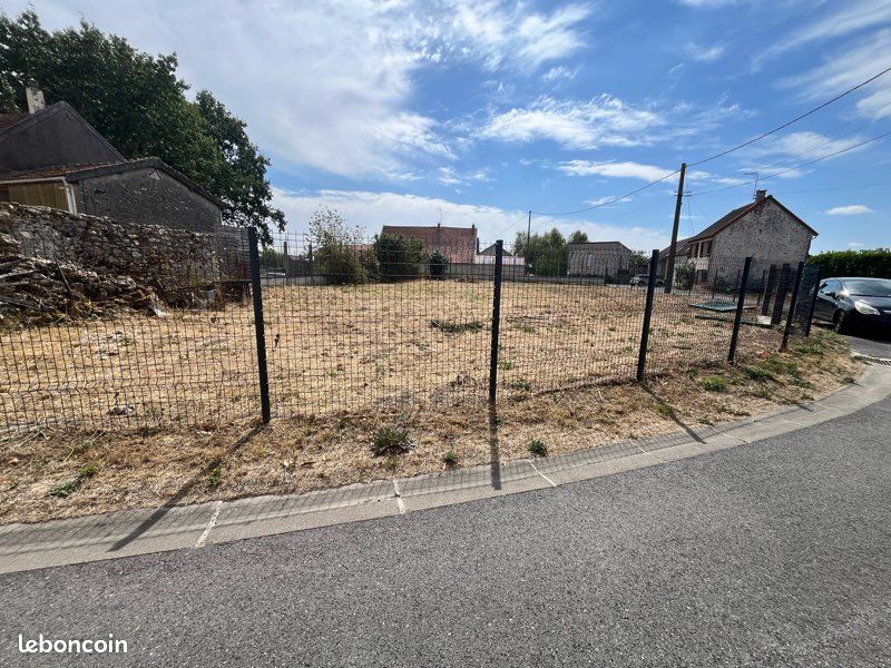 Terrain 560 m2 Courboin · 23 000 €