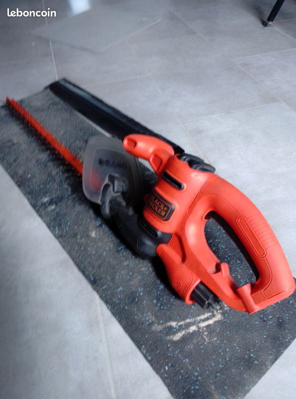 Taille haie, Black & Decker neuf (image 1)