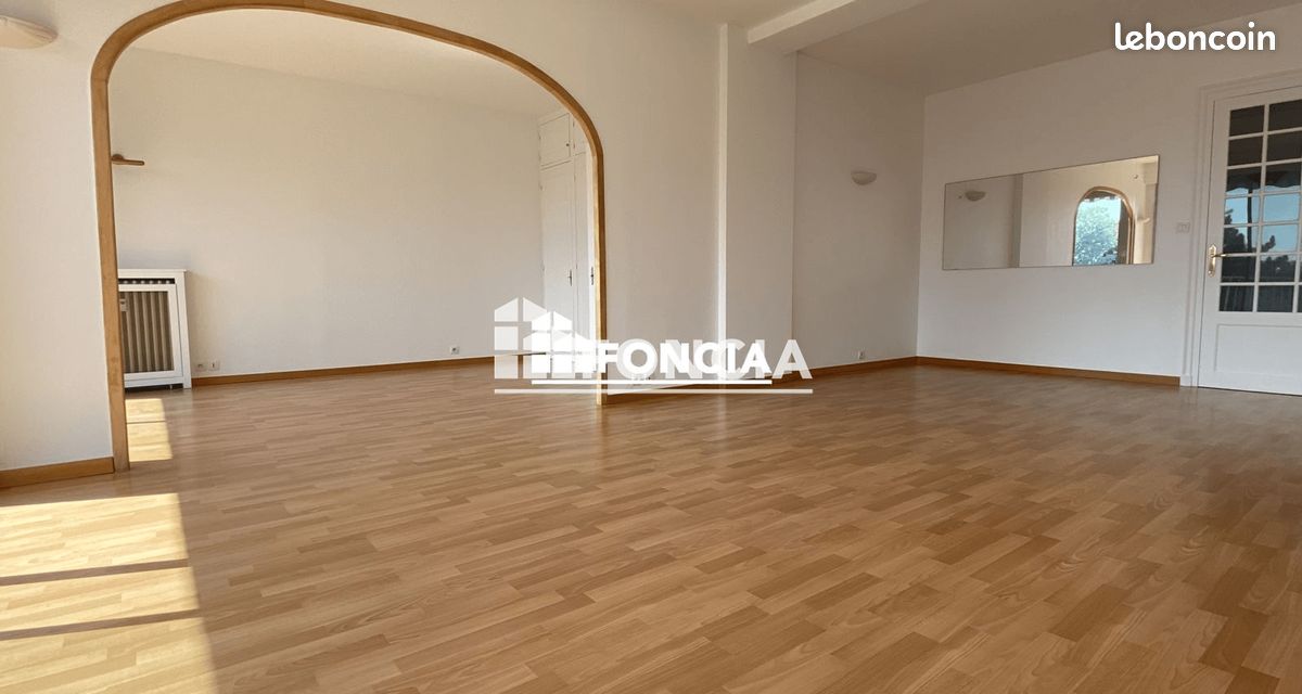 Appartement 4 pièces 107 m² · à La Rochelle · 106,9 m² · 1 575 €/mois