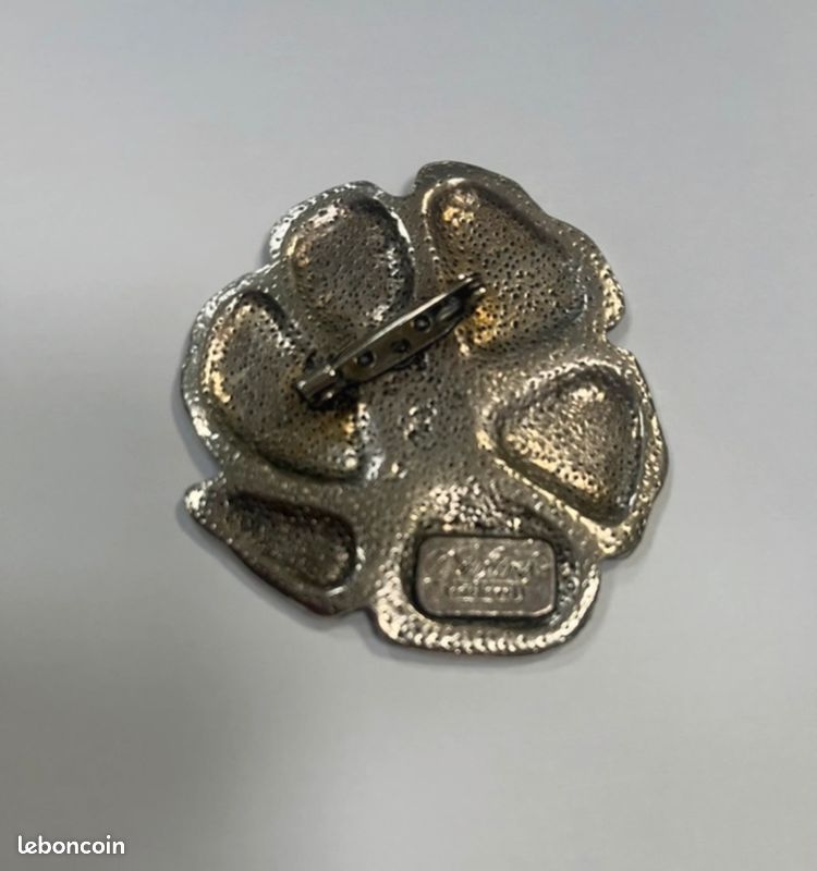 Broche Cacharel argent (image 2)