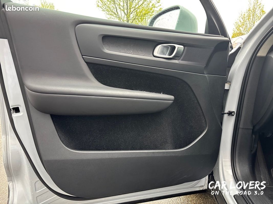 VOLVO XC40 D3 AdBlue 150 ch Geartronic 8 Business (image 17)