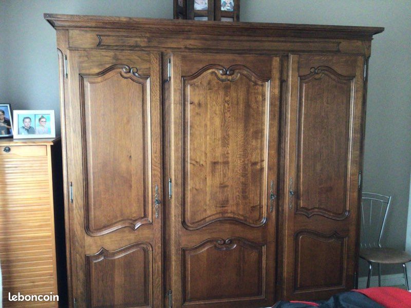 Armoire à vendre 3 portes (image 1)