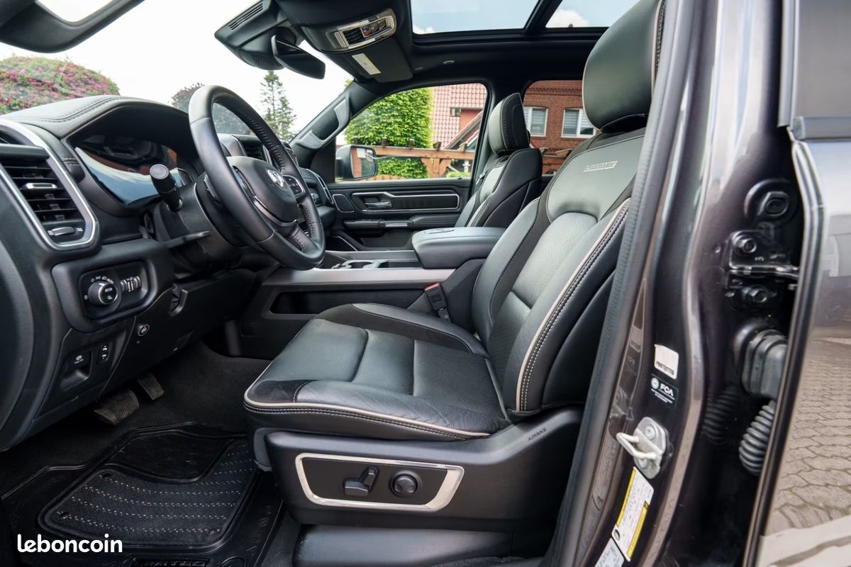 Dodge RAM 1500 Laramie eTorque GPL 5.7 V8 HEMI 401 ch 4x4 – Harman Kardon – Pano – 360° (image 24)