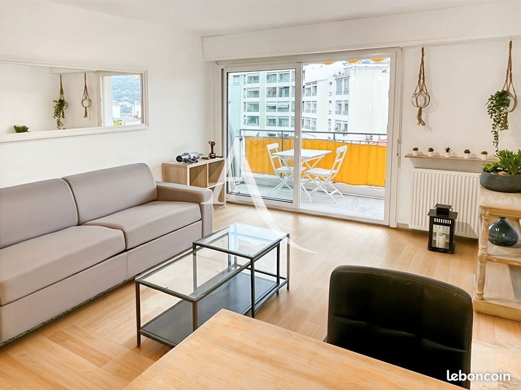 Appartement 1 pièce 28 m² · à Le Cannet · 28 m² · 149 000 €