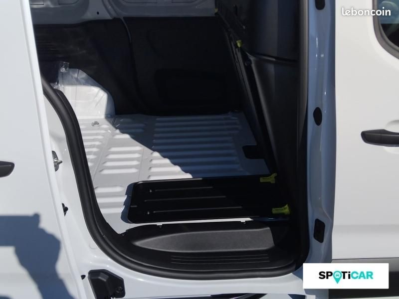 Citroen Berlingo Van M 650kg BlueHDi 100ch S&S Pack Premium Connect (image 17)