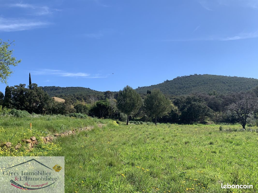 Terrain 607 m² · à Le Pradet · 607 m² · 450 000 €