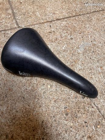 Selle De Vélo De Route Bassano Vuelta Noir - Vintage Années 90 - Simili Cuir - Occasion Bon état