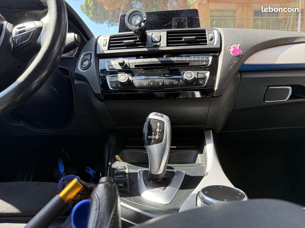 BMW SERIE 118D PACK M 150Ch - Garantie 12 mois (image 11)