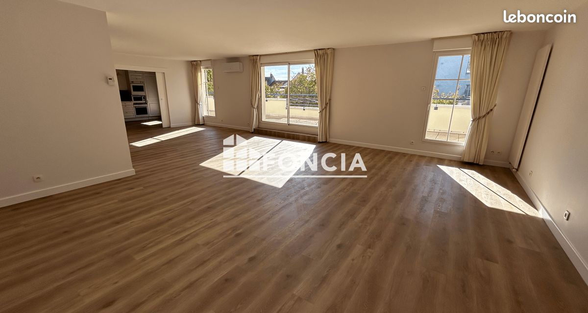 Appartement 3 pièces 145 m² · à Laon · 145,4 m² · 1 500 €/mois