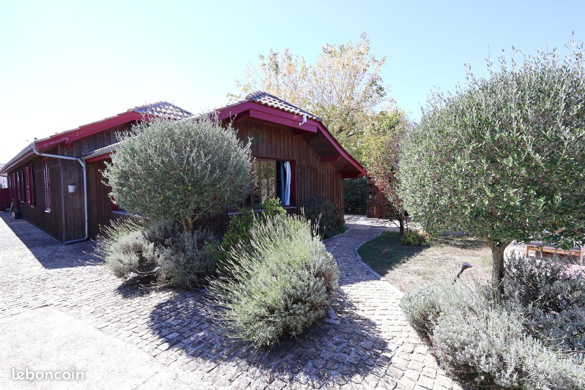 Maison 7 pièces 207 m² · à Lacanau · 207 m² · 884 000 €