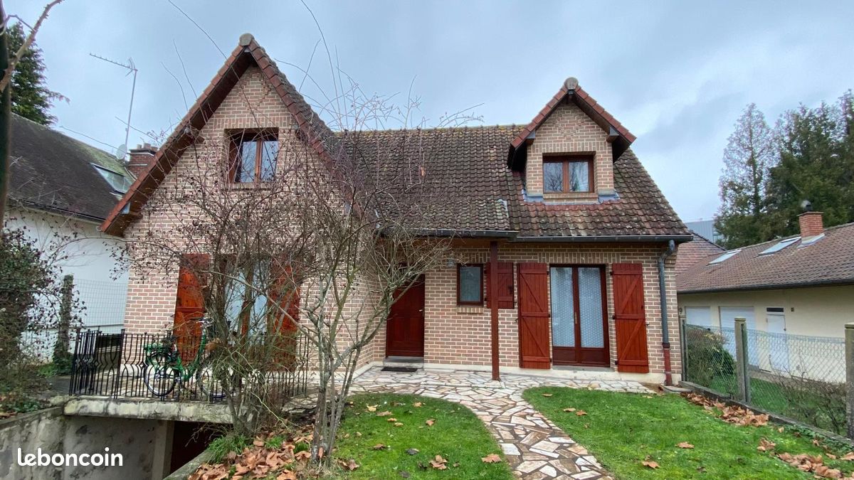 Maison 6 pièces 110 m² · à Amiens · 110 m² · 1 060 €/mois