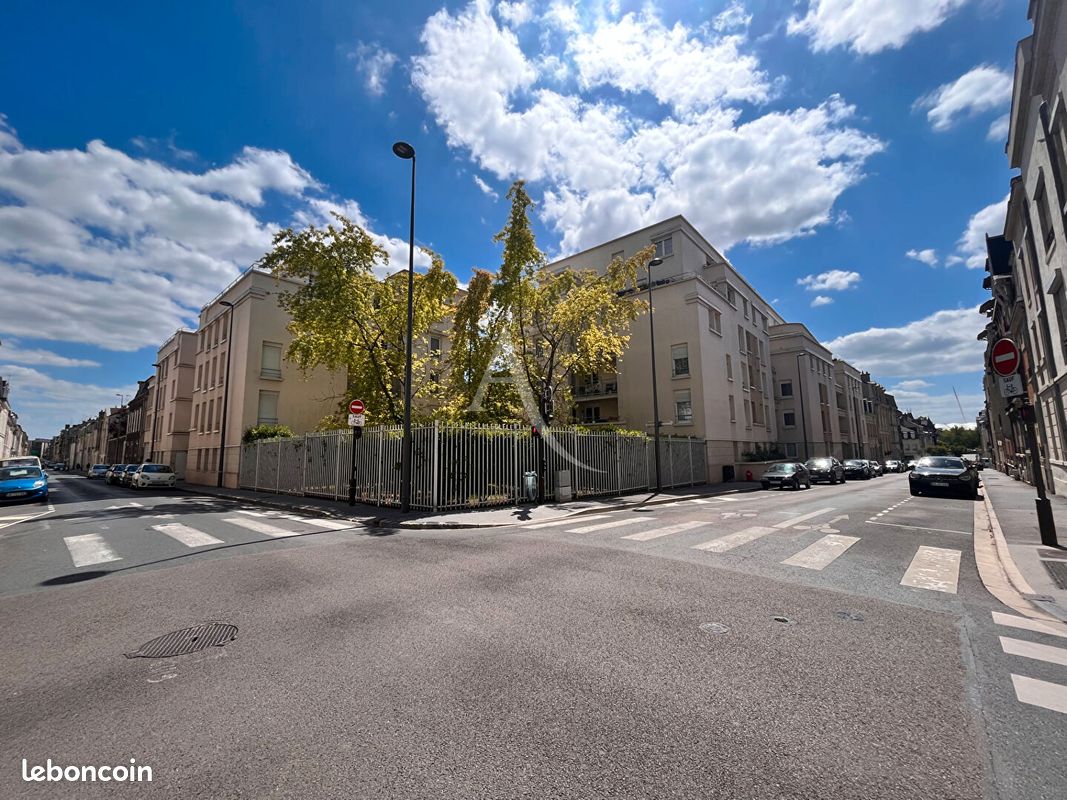 Parking/box REIMS · 75 €/mois