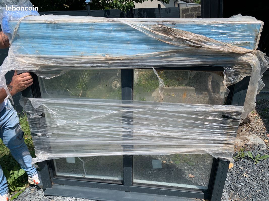 Fenetre PVC avec voler roulant électrique (image 1)