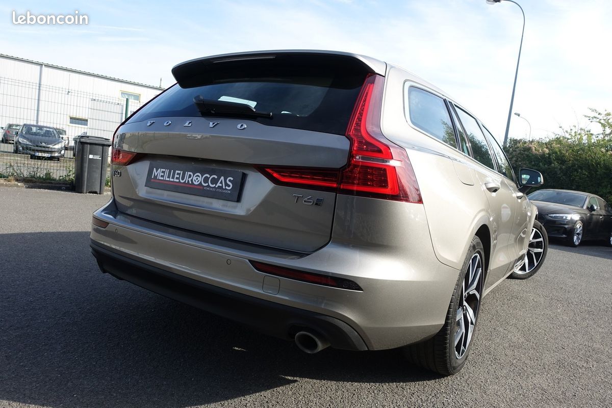 V60 T6 Awd Momentum Hybride Rechargeable Geartronic Phev 340ch Semi-cuir/Gps Europe/Carplay/Hayon électrique/Full LED/Régulateur/1*Main/Garantie 12 mois (image 15)