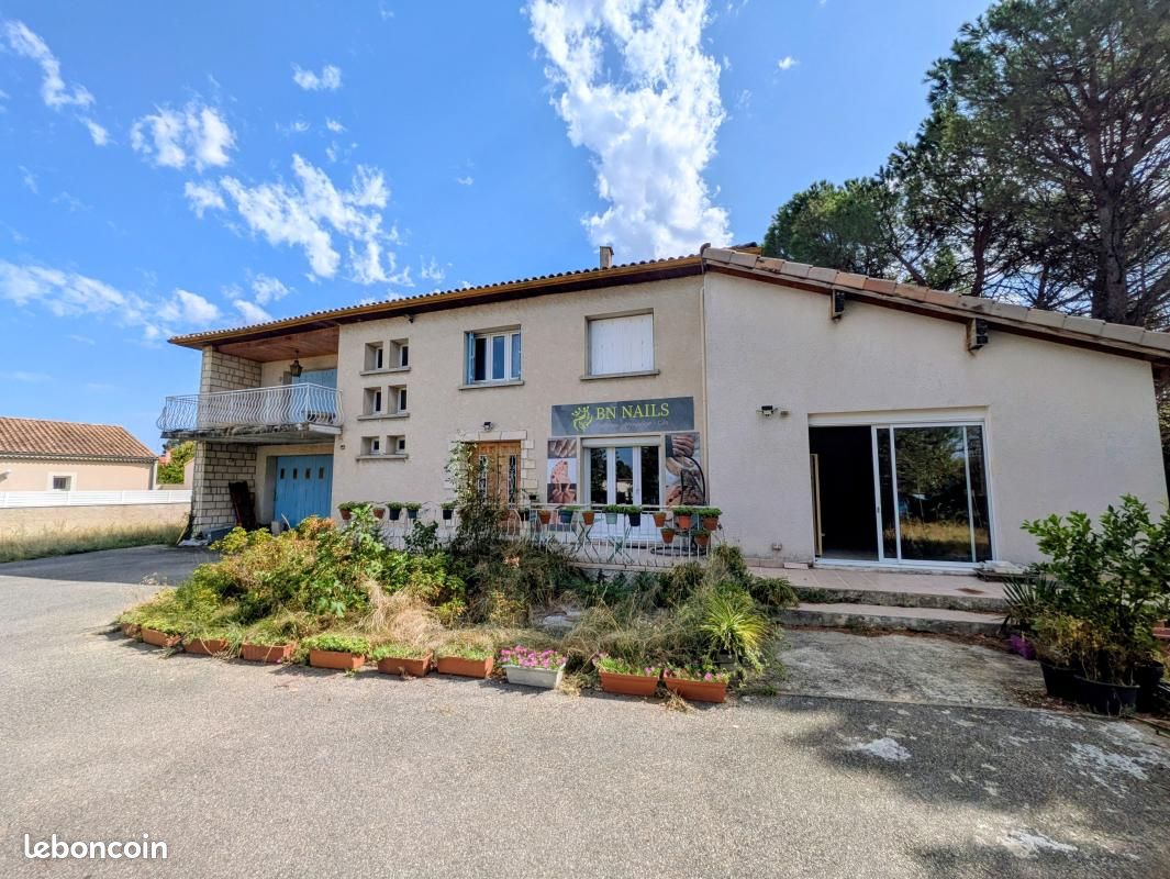 Maison 8 pièces 265 m² · à Malissard · 265 m² · 525 000 €