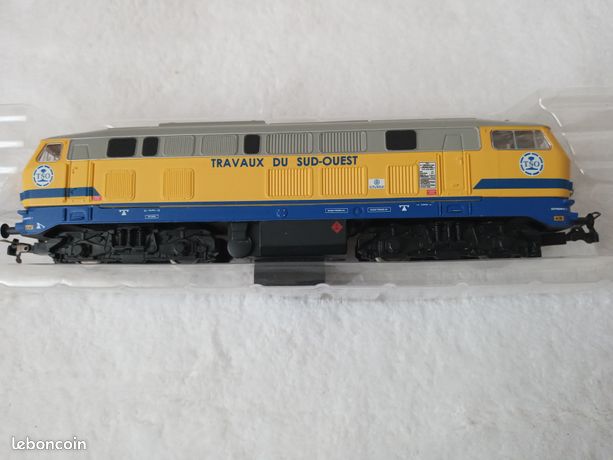 Locomotive Diesel PIKO V215 - époque IV - HO - Analogique - Jaune - Boîte D'origine