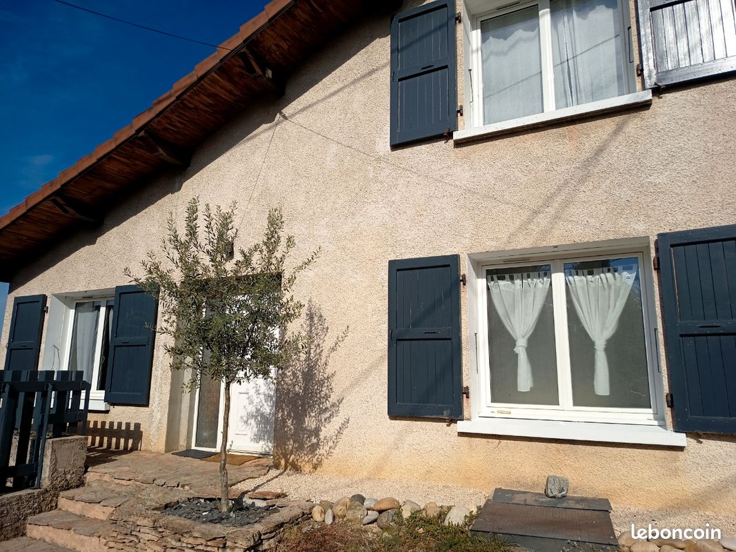Maison 7 pièces 160 m² · à Saint-Siméon-de-Bressieux · 160 m² · 375 000 €