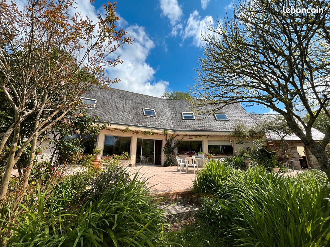 Maison 7 pièces 170 m² · à Gouesnach · 170 m² · 832 000 €