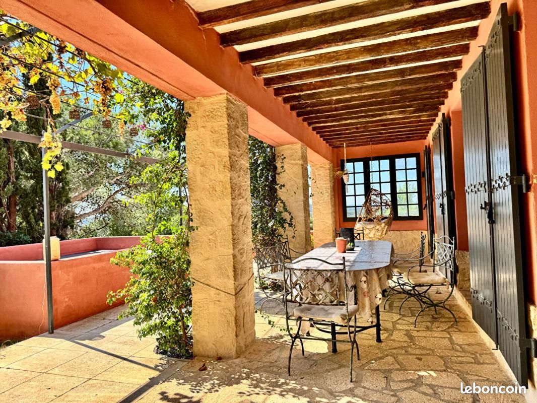 Villa 9 pièces 285 m² (image 10)