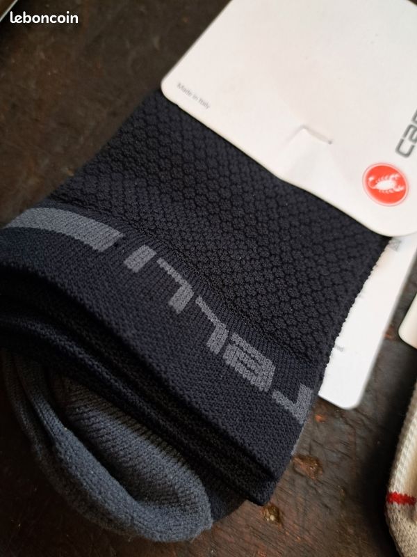 Lot De 3 Paires De Chaussettes Cyclistes Castelli, Taille S, Multicolores, Neuves Avec étiquettes