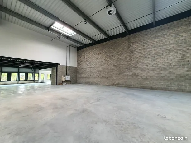 Annonce vente Local commercial bailly-romainvilliers