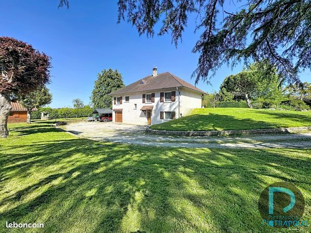 Maison 8 pièces 240 m²