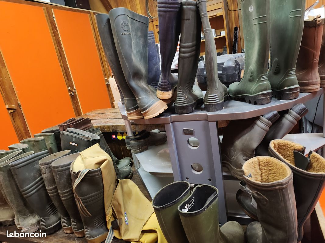 Lot Bottes vêtements chasse, pêche, travail (image 2)