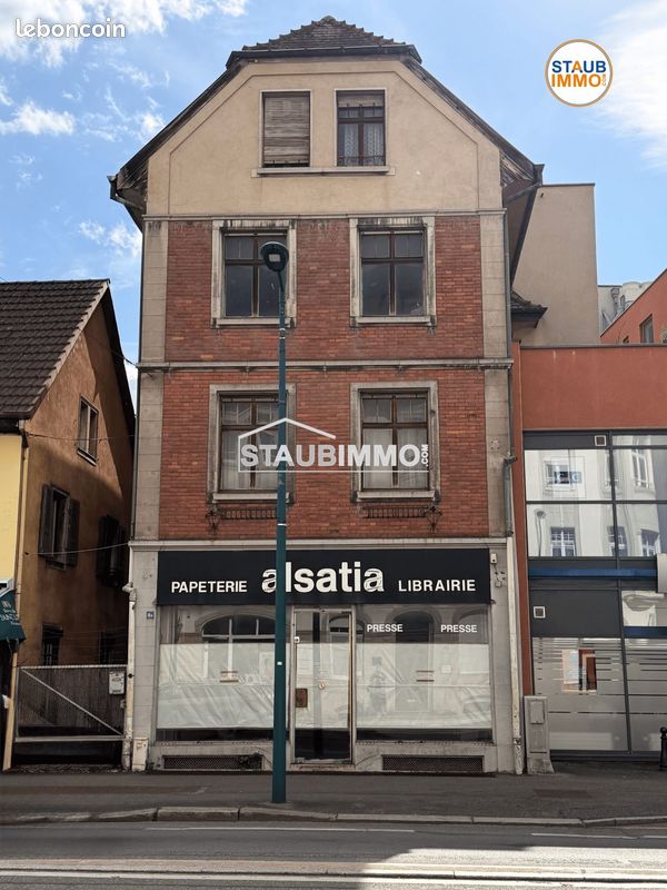 Immeuble 375 m² · à Saint-Louis · 375 m² · 550 000 €