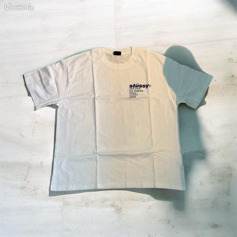 T-shirt stussy édition Fraise (image 1)