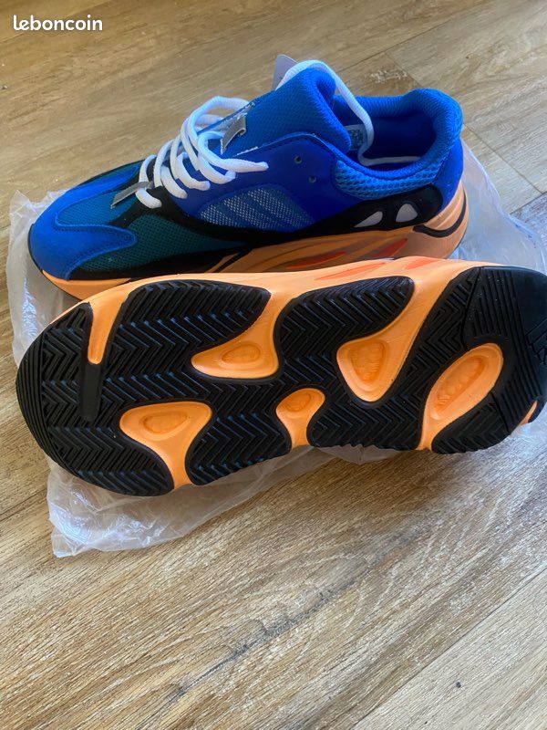 Yeezy wave runner (image 4)