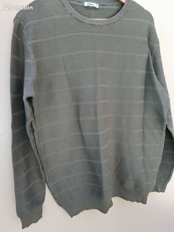 Pull léger homme vert kaki rayé. Taille XL (image 1)