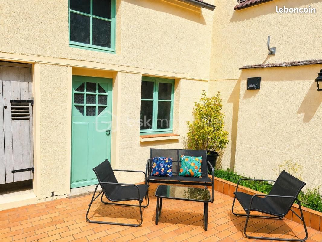 Maison 5 pièces 102 m² · à Villeneuve-l'Archevêque · 102 m² · 118 000 €