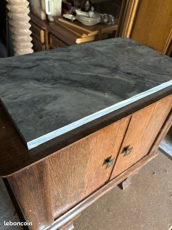 Table de chevet en marbre (image 2)