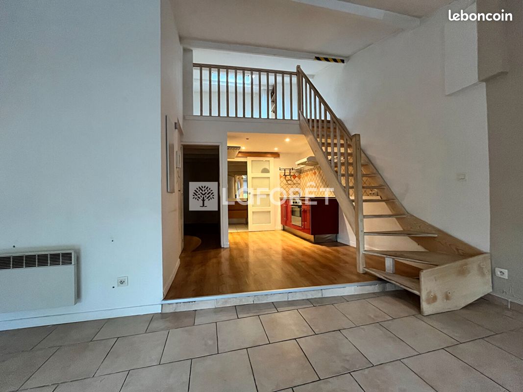 Appartement 2 pièces 45 m² · à Cuers · 45 m² · 595 €