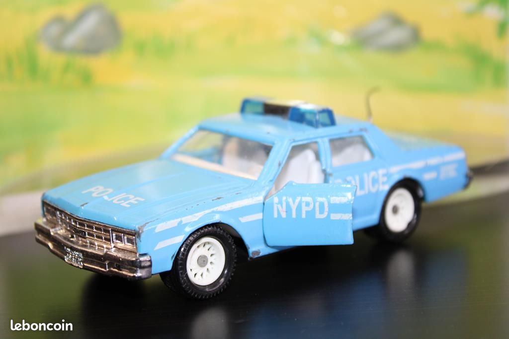 Majorette Chevrolet Impala 1/41 – Pièce De Conviction – Cascade 13ème Rue – Unique