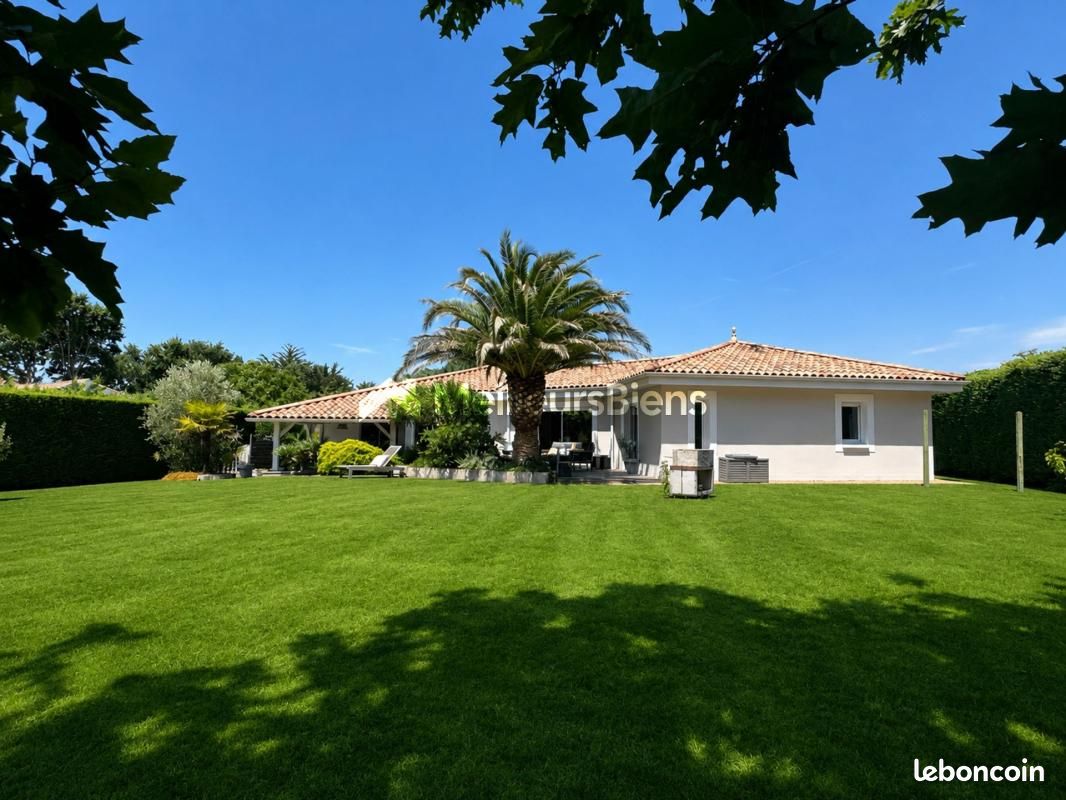 Maison 7 pièces 140 m² · à Les Sables-d'Olonne · 140 m² · 698 000 €