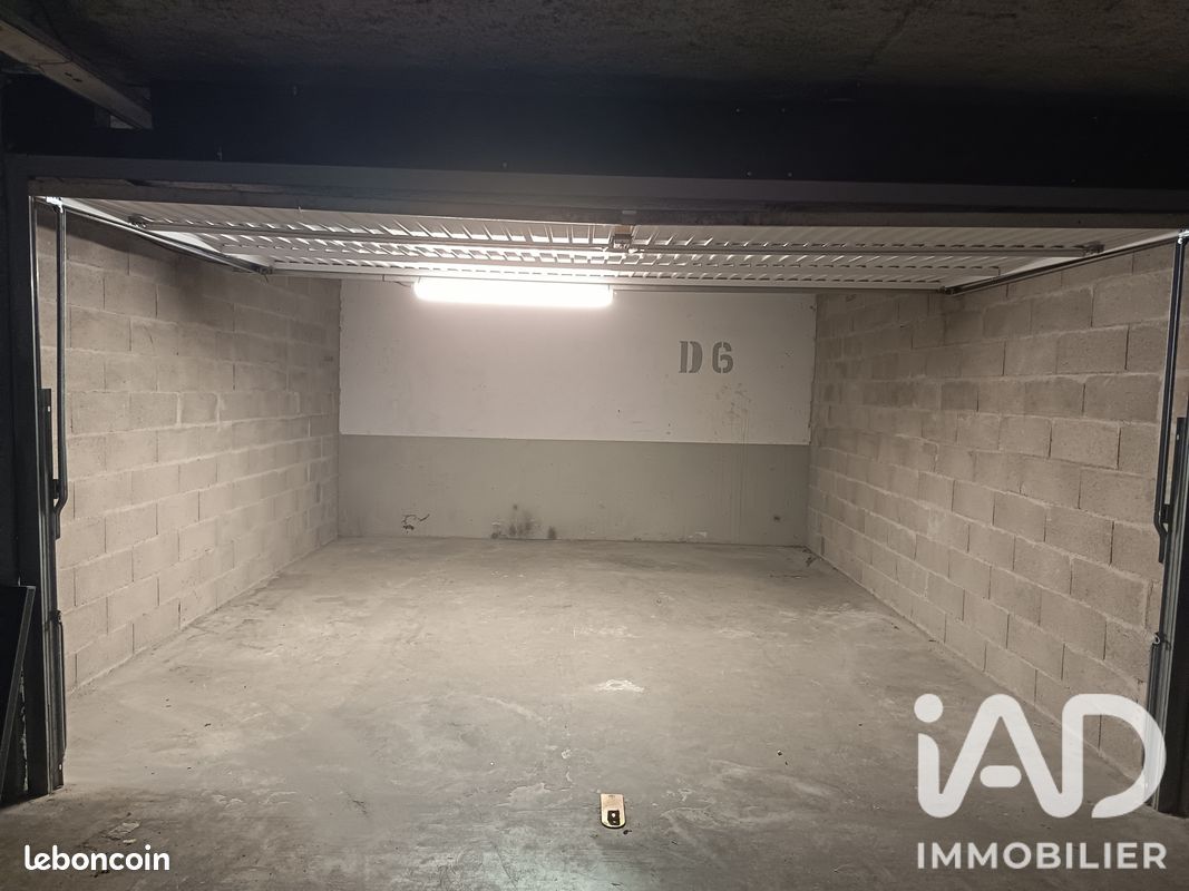 Parking 23 m² · à Montreuil · 23 m² · 42 500 €