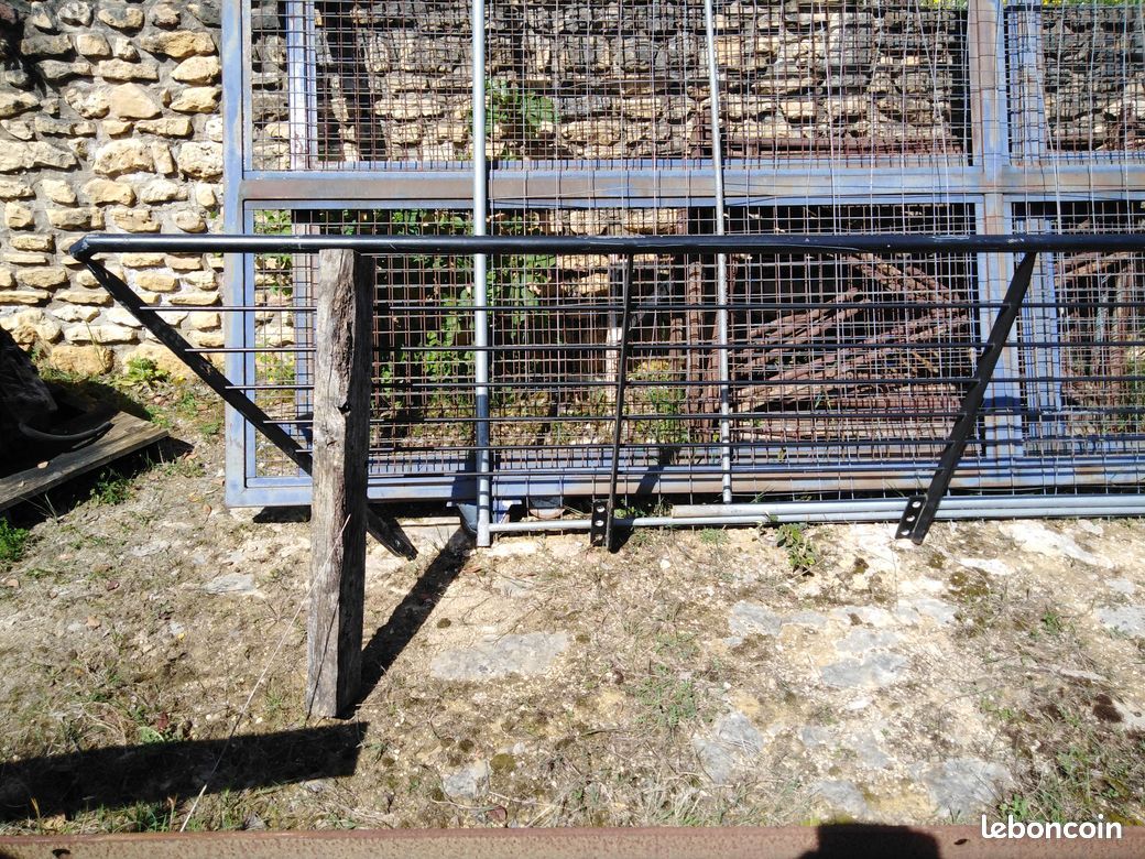Portail fer coulissant et balustrade (image 2)