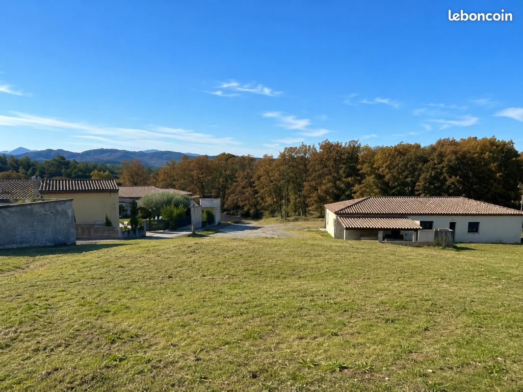 Terrain 1 500 m² Aiglun · 83 000 €