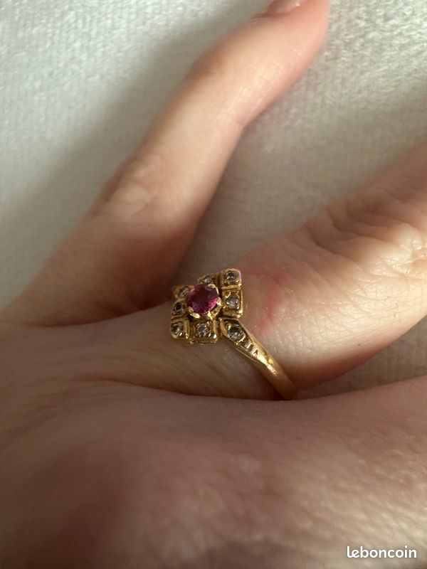 Bague Or Jaune Plaqué Avec Rubis Et Brillants CZ - Taille 55.5 - Neuf Sans Emballage