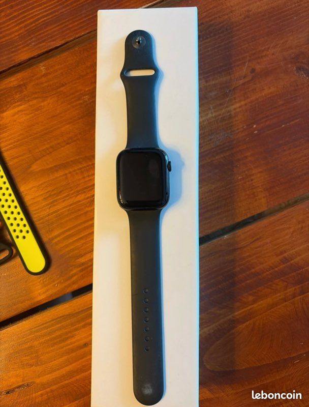 Apple Watch 8 (image 2)
