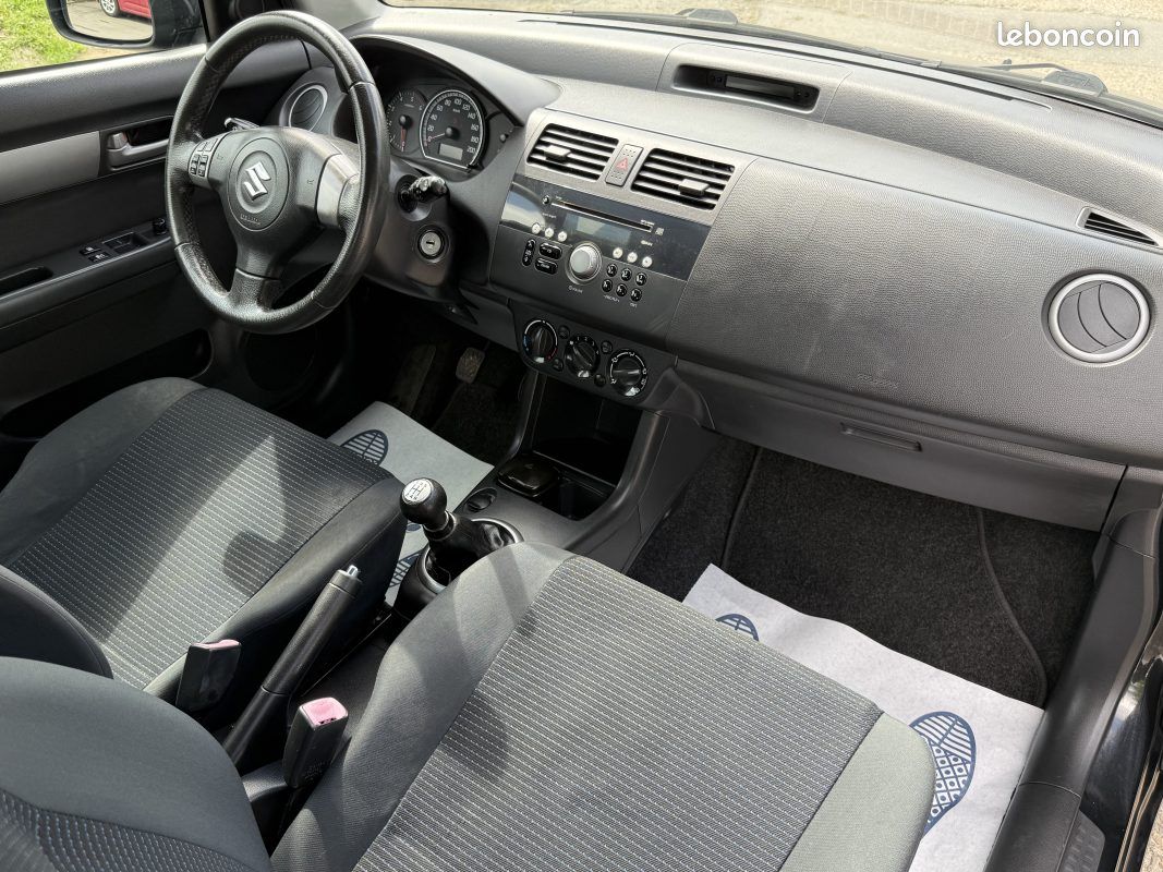 Suzuki Swift 1.3 DDiS 75 GL - Clim - 1ère main - Révisée & Garantie 6 mois (image 12)