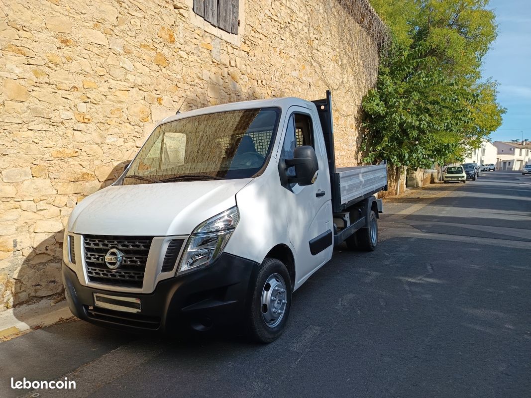 Vente camion benne nissanNV 400 (image 1)