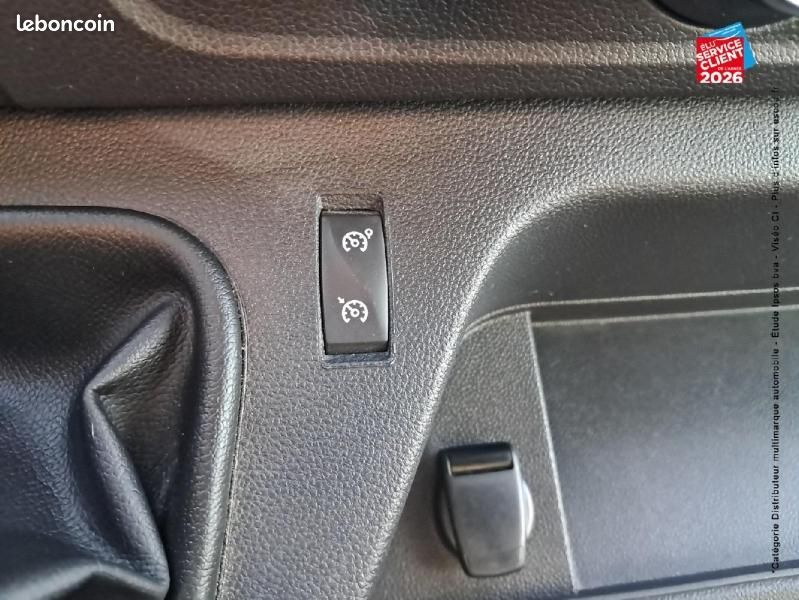 Renault Master Fg F3500 L2H2 2.3 Blue dCi 135ch Confort Euro6E (image 25)