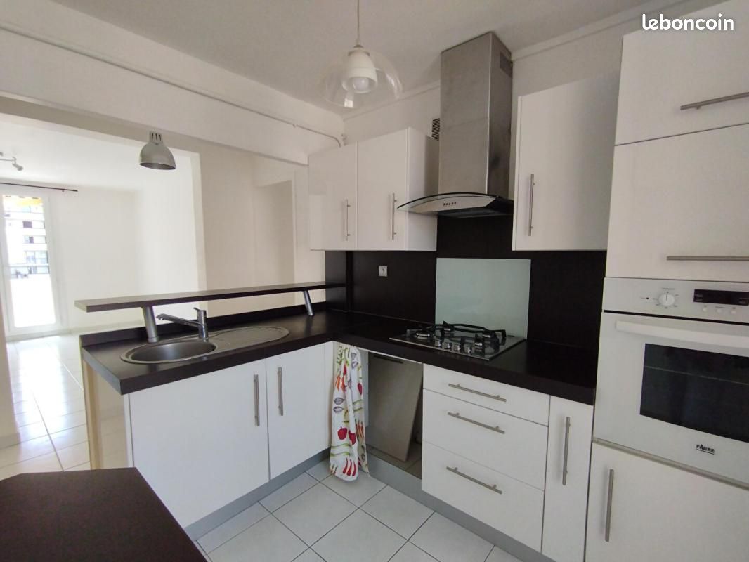 Appartement 3 pièces 55 m² · à Marseille · 55 m² · 835 €/mois