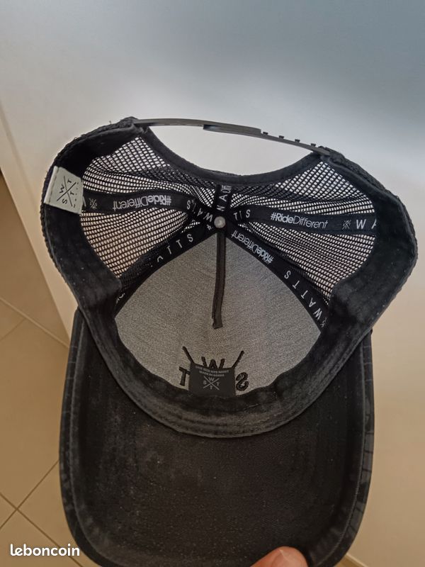 Casquette noire Watts superbe état nickel (image 5)