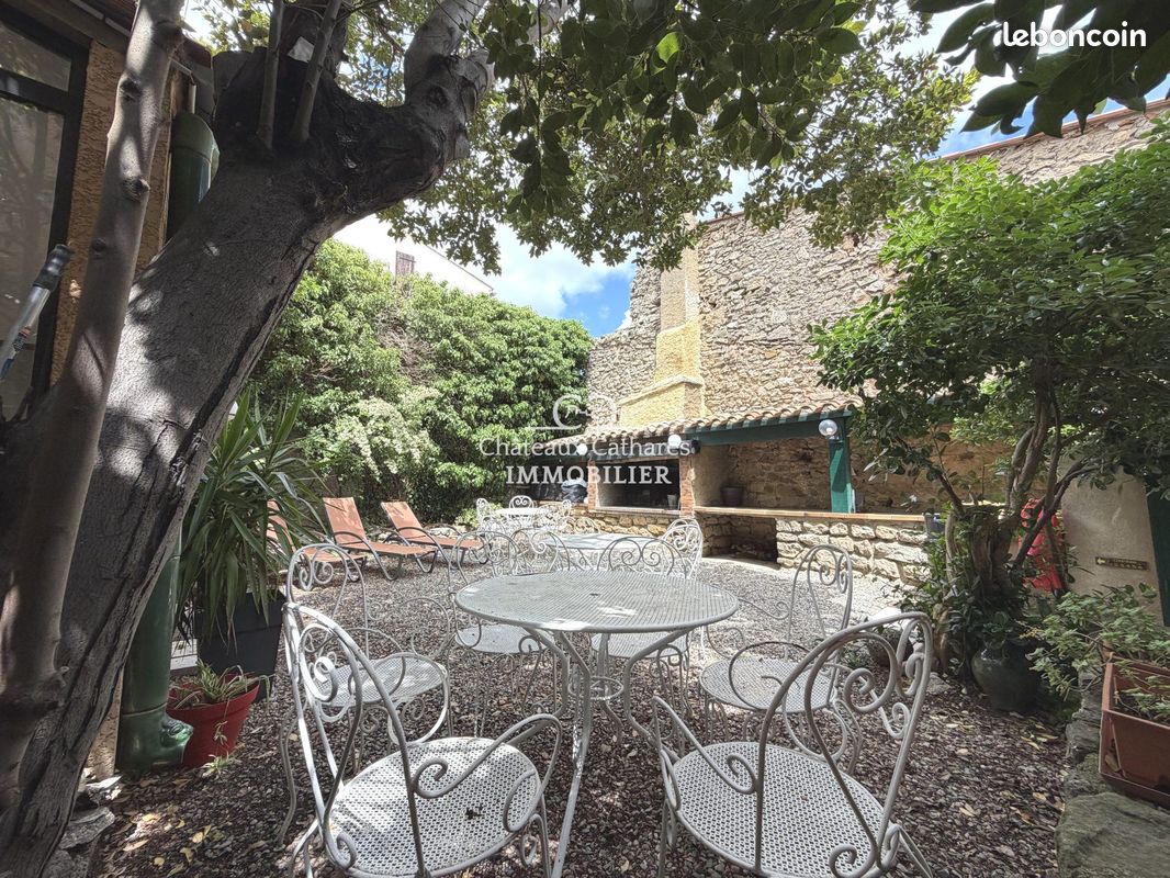 Maison 11 pièces 370 m² · à Cucugnan · 370 m² · 468 700 €